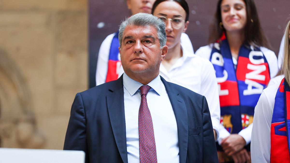 "ამაზე ვმუშაობთ" - ლაპორტას მესისთვის პატივის მიგება უნდა