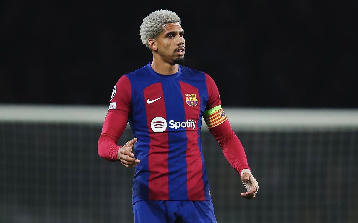 დარჩება თუ წავა - რა გადაწყვიტა არაუხომ